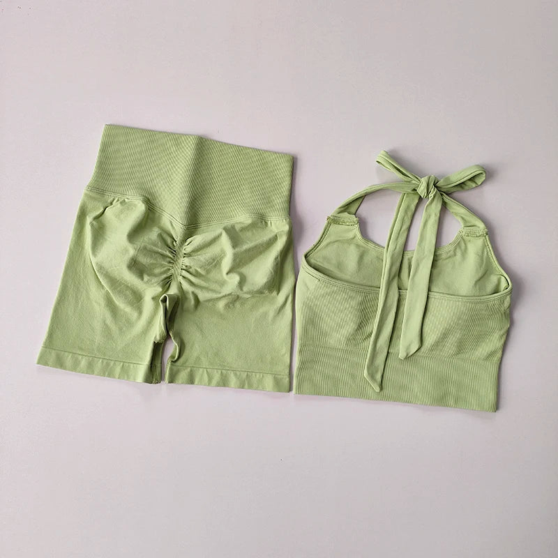 2-Piece Gym Set – Neck Hanging Sports Bra & Hip-Lifting Shorts