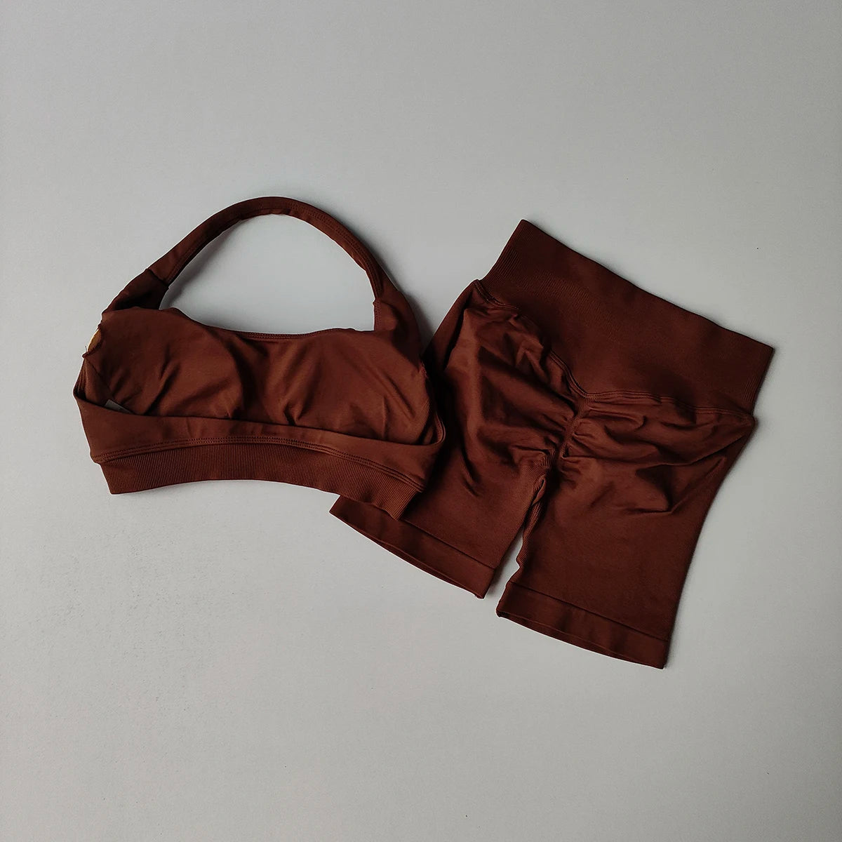 Seamless 2-Piece Yoga Set – Crop Tank & High-Waist Shorts