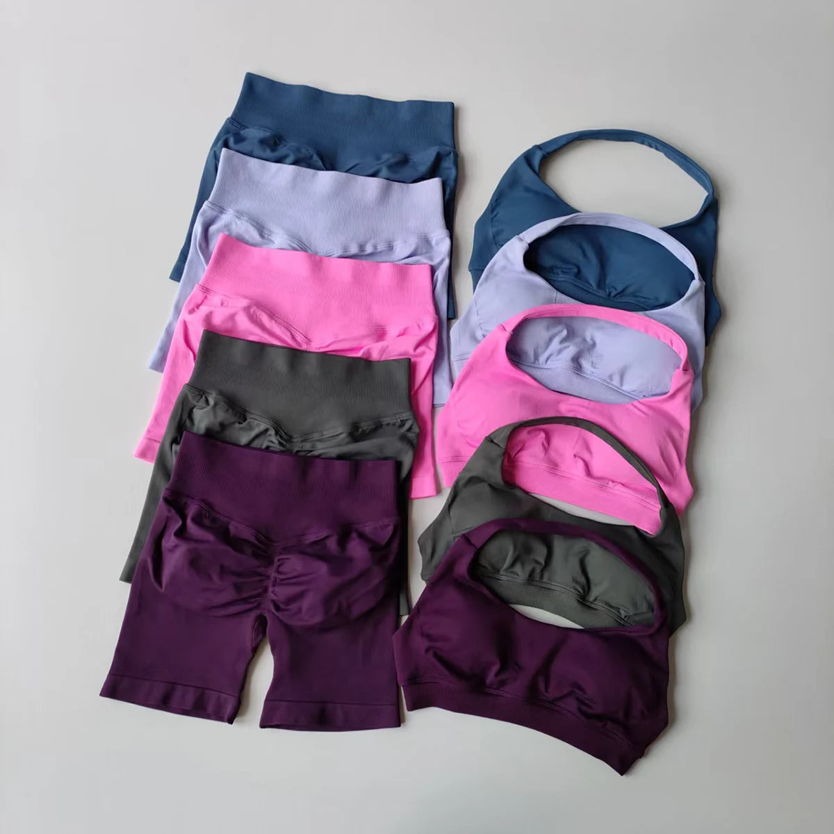 Seamless 2-Piece Yoga Set – Crop Tank & High-Waist Shorts
